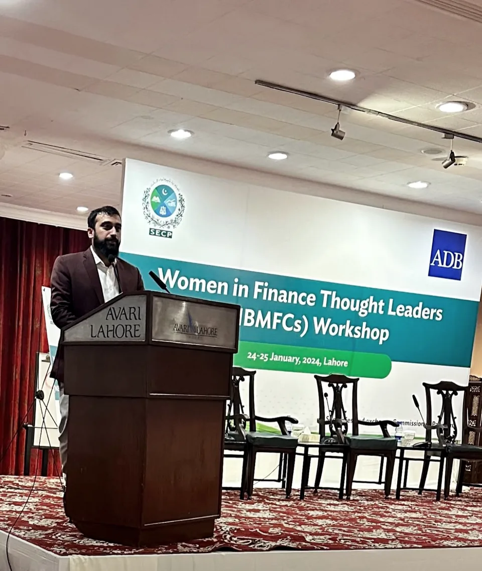 Ahmad Moiz speaking at a Women in Finance Thought Leaders workshop